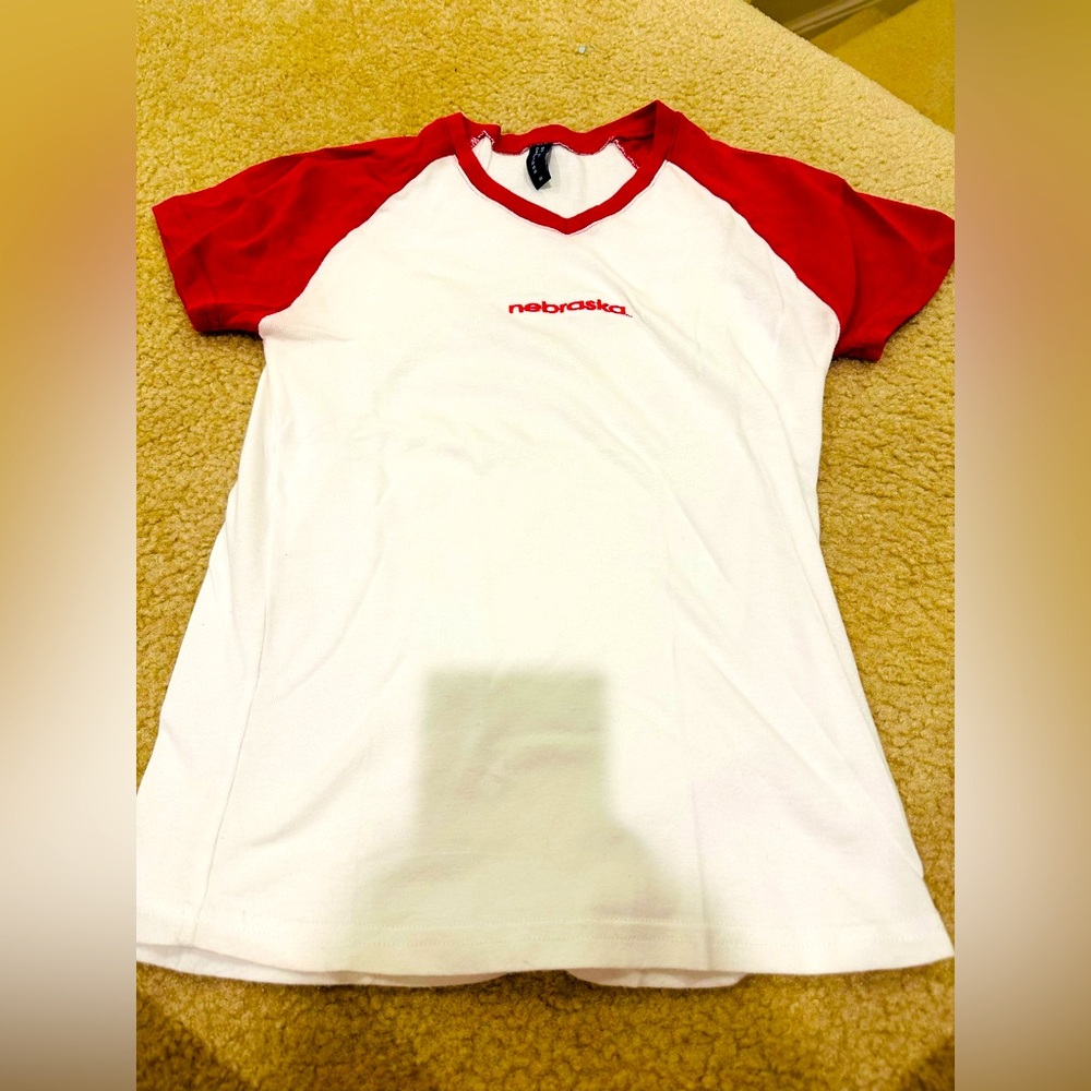 Women’s fitted Nebraska Top Size medium